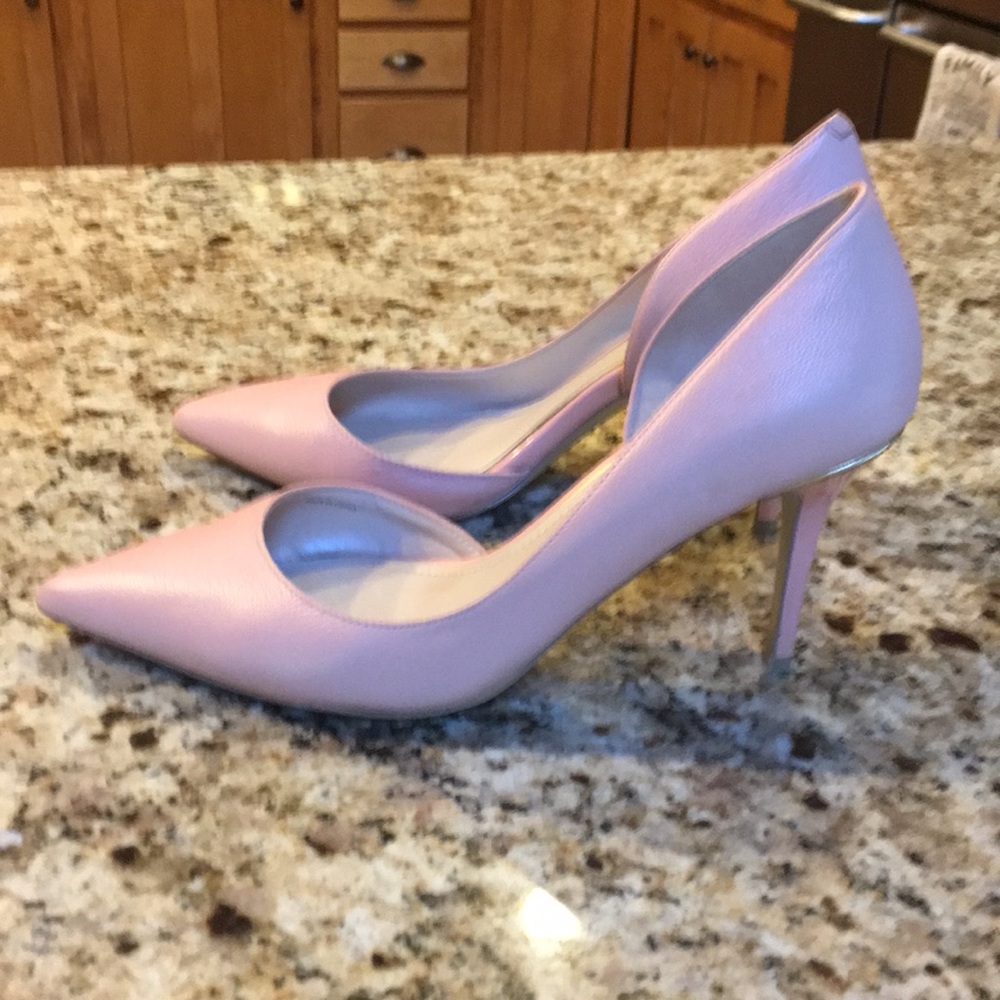 ⏳⌛️White House Black Market heels. Like new!!!
